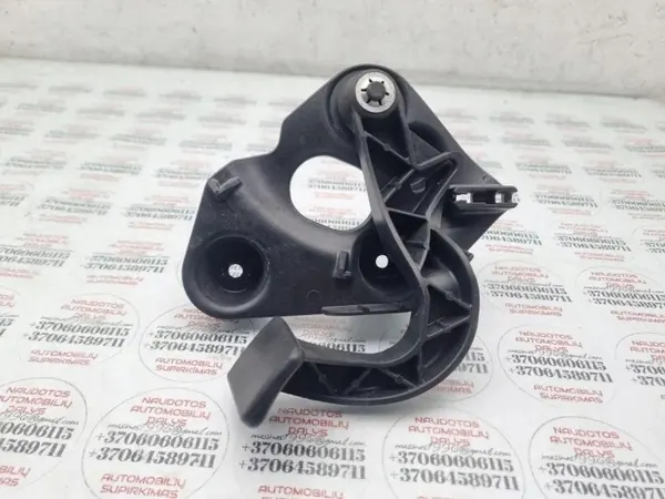 Audi A8 D2 konepeltikahva OEM 4E1823533E image 2