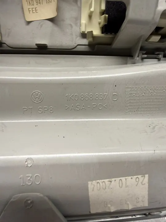 Plaqueur Cabine VW Golf V OEM 1K0868837D - Avant image 3