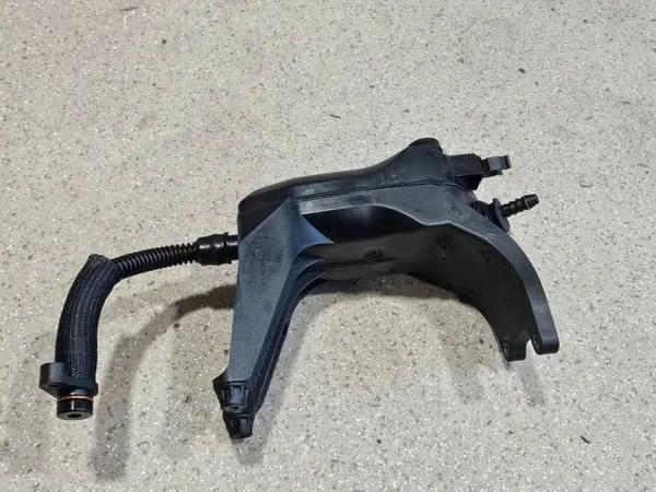 Suporte separador óleo OEM A1330105600 Mercedes image 7