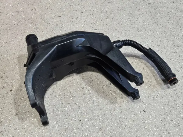 Suporte separador óleo OEM A1330105600 Mercedes image 9