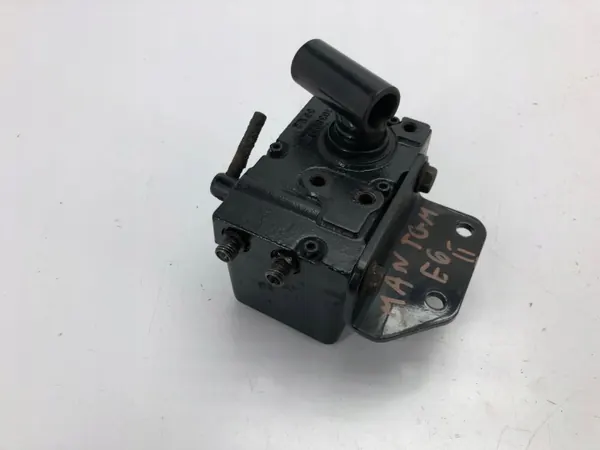 MAN TGM/TGL cabinehefpomp OEM 81417236047 image 4