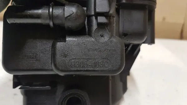 Filtro de combustível usado OEM 93051080 Peugeot 308 image 6