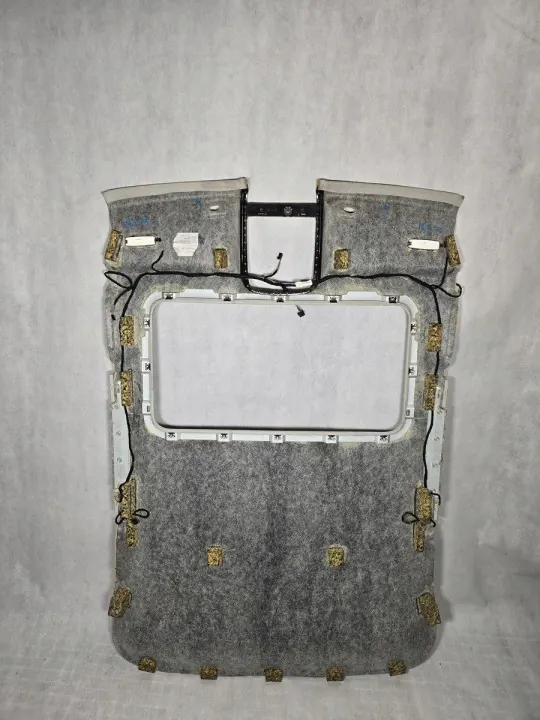 Techo Audi A8 OEM 4H0867505H - Estado usado image 5