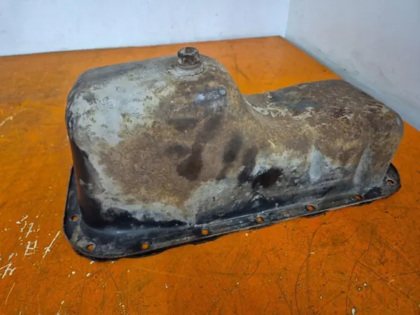 Cárter de aceite Suzuki OE OEM Wrakomania-30144- Usado image 3