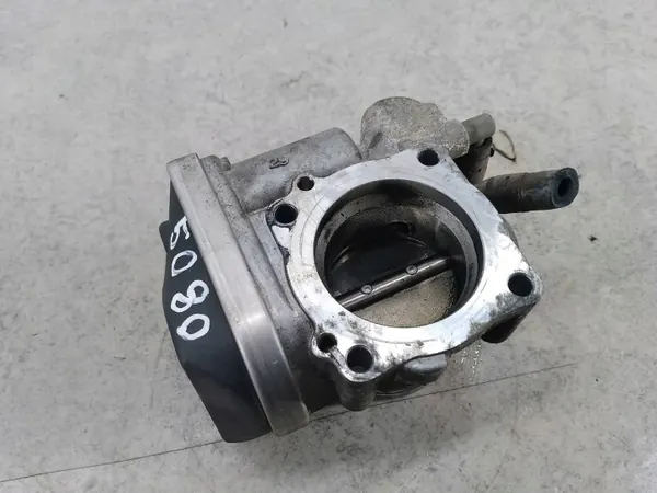 Kaasutinkansi OEM 06A133062AT Skoda Octavia II:lle image 5