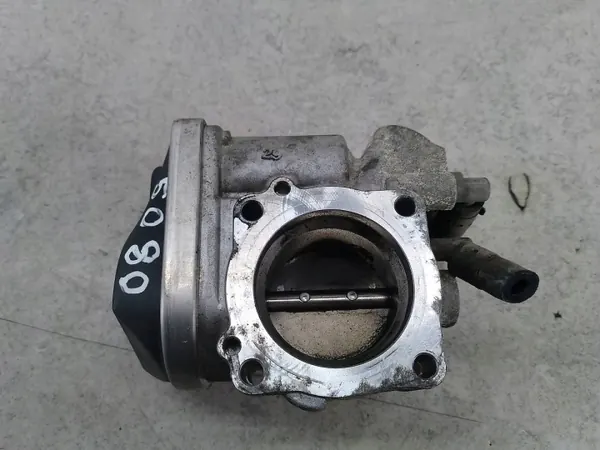 Kaasutinkansi OEM 06A133062AT Skoda Octavia II:lle image 6