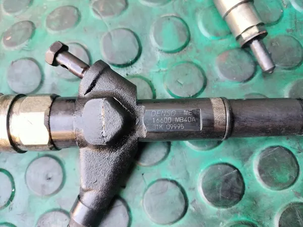 Injektor Nissan Cabstar Renault Maxity 2.5 DCI OEM image 5