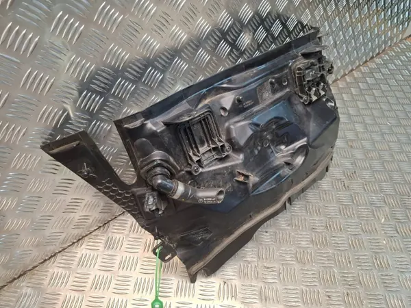 Käytetty Väliseinäpeite OEM S26372227 Mercedes image 3
