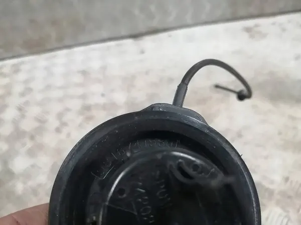 Tapa de combustible Citroen C4 III 9816741980 image 4