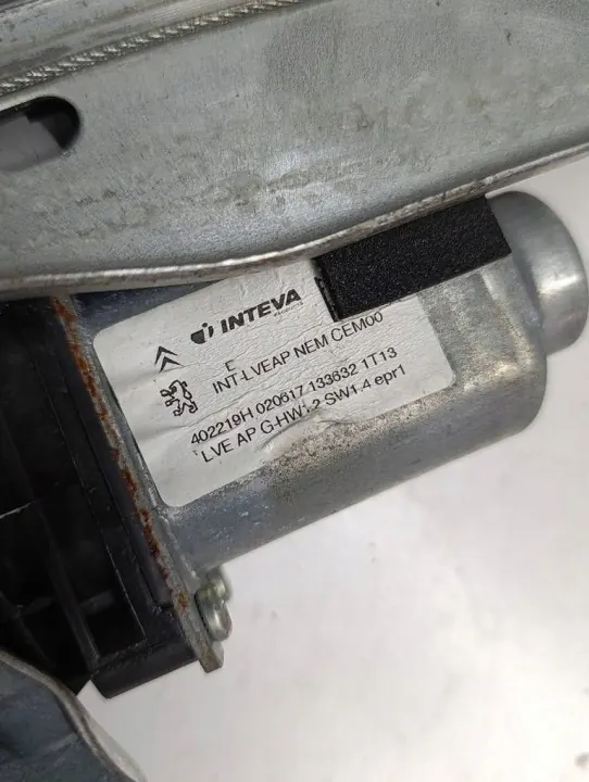 DS OEM 9802740780S7 Front Right Window Lifter image 3