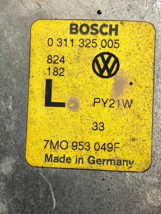 Etuvilkku vasen OEM 0311325005 Seat Alhambra Mk1 image 4