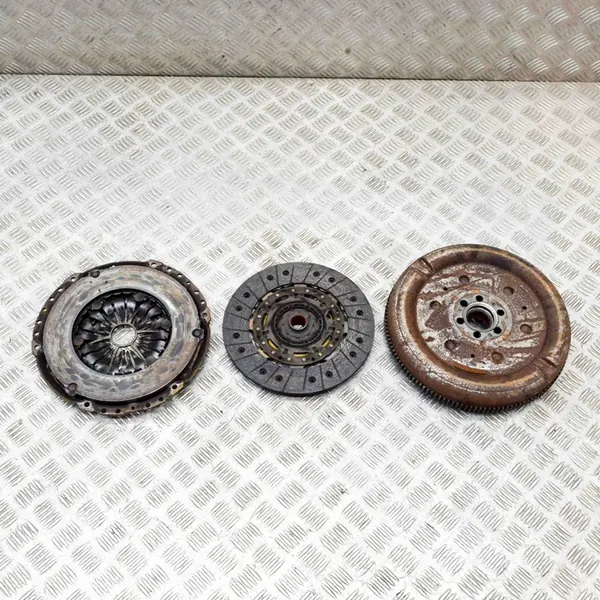 Conjunto de embreagem AUDI Q3 2.0L 2012 03L141016N image 4