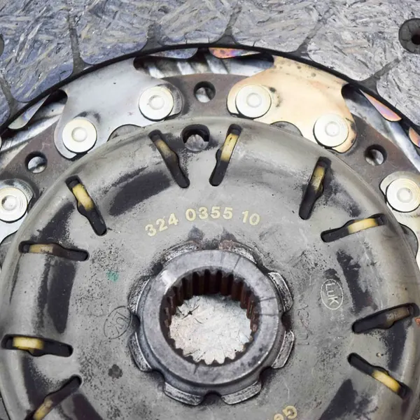 Conjunto de embreagem AUDI Q3 2.0L 2012 03L141016N image 7