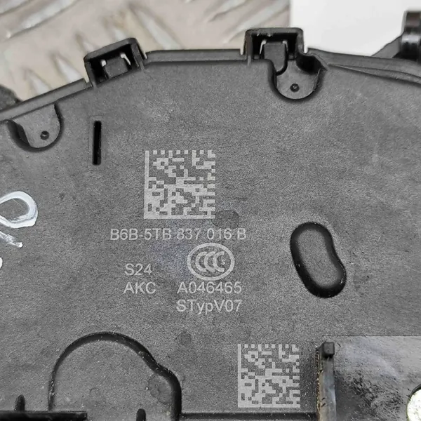 Höger Framdörrslås VW ID.3 5TB837016B image 6