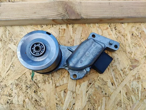 Volkswagen Golf VII Öljypumppudirektori 0GC927373L image 2