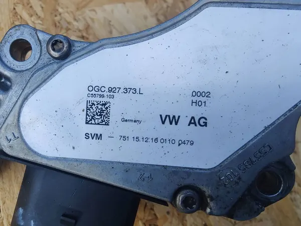 Volkswagen Golf VII Öljypumppudirektori 0GC927373L image 3