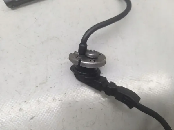 Válvula da Bomba de Óleo Sensor OEM 730710-0699 1.4 VTI image 4
