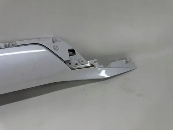 Garniture Chromée Hayon Mitsubishi OE OEM 5817A265-02 image 5