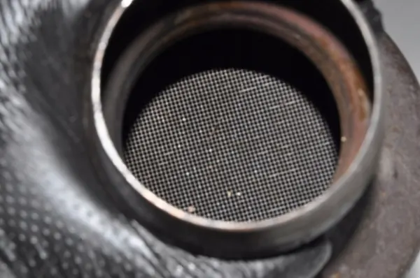 Catalyseur Aston Martin Vantage OEM 6G33-5E213-DA image 4