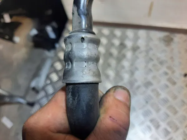 OEM 7575456 Etuöljynjäähdytinlinja BMW 7-sarja image 3