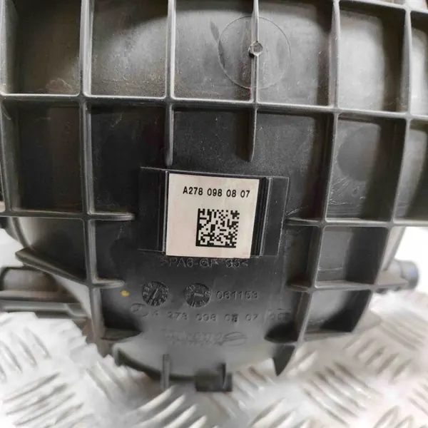 Colector de admisión usado OEM A2782000140 Mercedes image 9