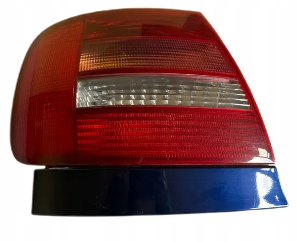 Lanterna traseira esquerda OEM 8D0945095G para Audi A4 B5 Sedã image 2