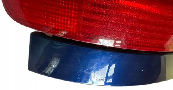 Lanterna traseira esquerda OEM 8D0945095G para Audi A4 B5 Sedã image 7