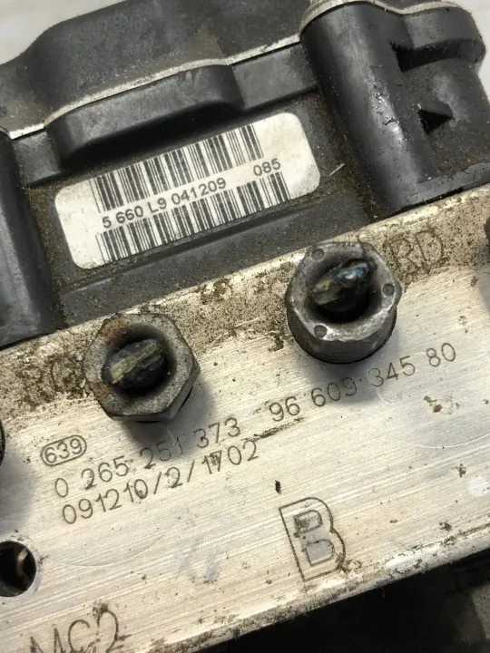 ABS-pomp OEM 9660934580 Gebruikte Staat image 5
