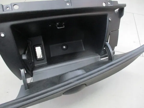 Fiat 500E 13-19 Passagerarhandskfack OEM 1096497X image 7
