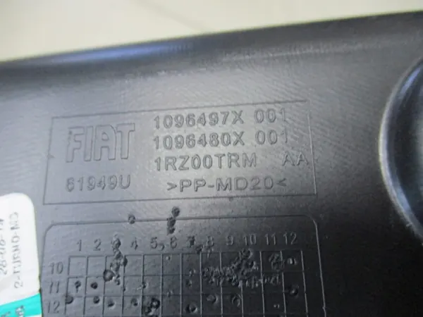 Fiat 500E 13-19 Passagerarhandskfack OEM 1096497X image 8