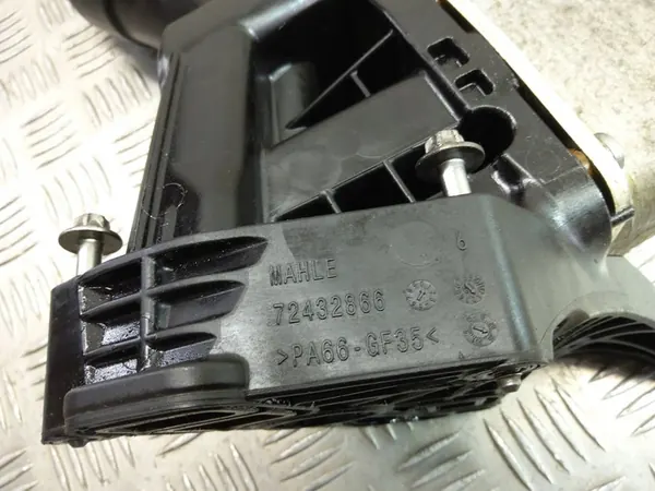 BMW X3 G01 2018 Radiador de óleo image 10