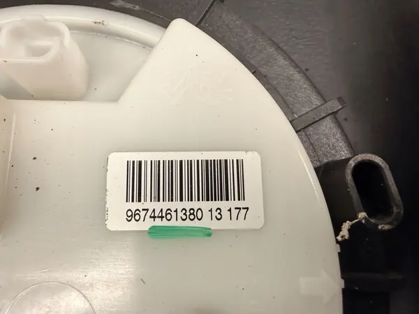 Peugeot 208 1.4 HDi Fuel Tank Complete 9674461380 image 4