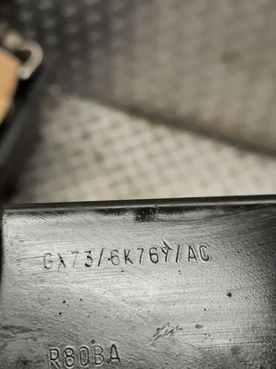 Jäähdyttimen kiinnike OEM GX73-6K767-AC Range Roverille image 3