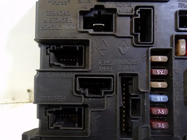 RENAULT UPC MODULE 8200306033C image 3