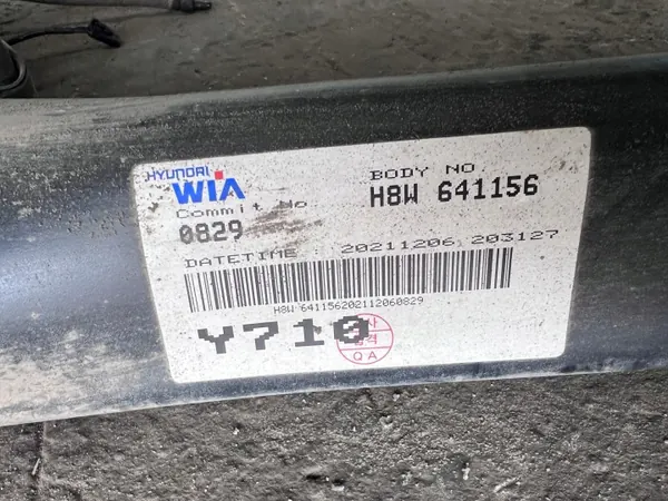 Viga Suspensión Trasera STONIC OEM - Kia OE Usado image 5