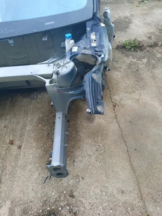 Bas de caisse avant gauche Tesla Model S OEM 14076 image 2