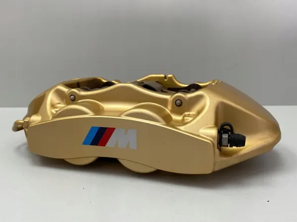 BMW M3 F80 F82 linkerachter keramische remklauw image 2
