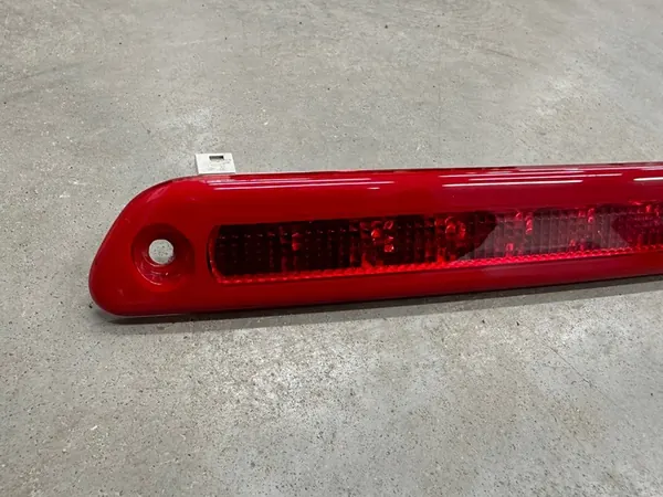 Tercera Luz de Freno Sprinter 910 907 OEM A9109066800 image 2