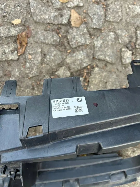 Air Intake Grille BMW X1 U11 Front 701111612 image 7