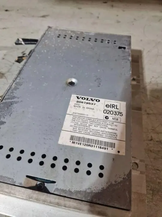 Amplificateur Volvo V50 OEM 30679537 Occasion image 3