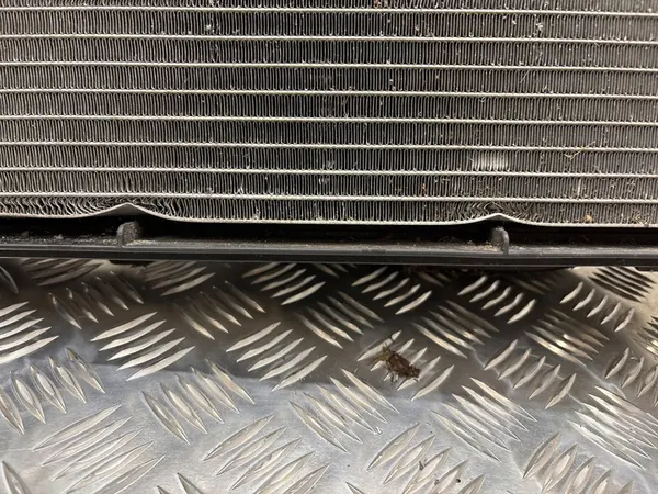 MB C63 W204 E63 W212 SLS C197 CLS63 C218 SL63 R231 Waterkoeler A2185000200 image 4