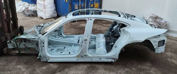Porsche Taycan 2021 Para-lamas Traseiro Esquerdo OEM 244240 image 5
