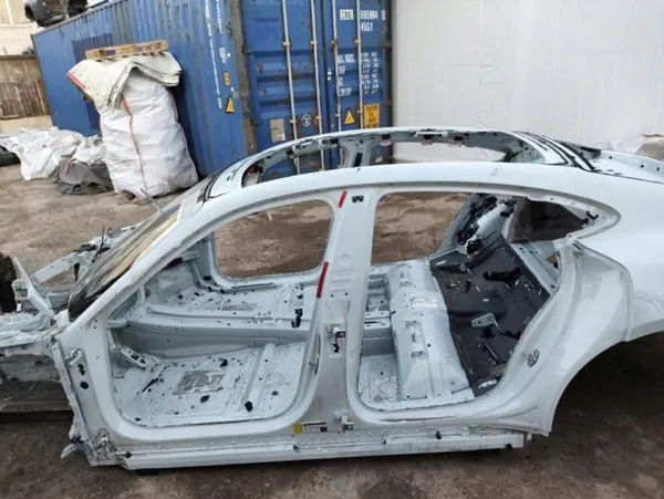 Porsche Taycan 2021 Para-lamas Traseiro Esquerdo OEM 244240 image 6