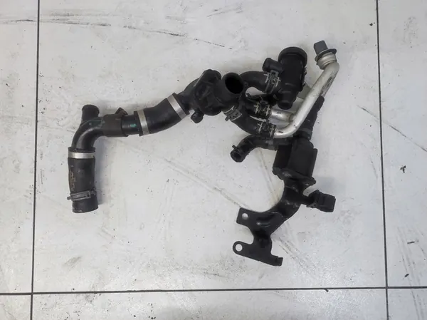 Vesipumpun Letku VW Transporter T6 2.0 TDI image 2