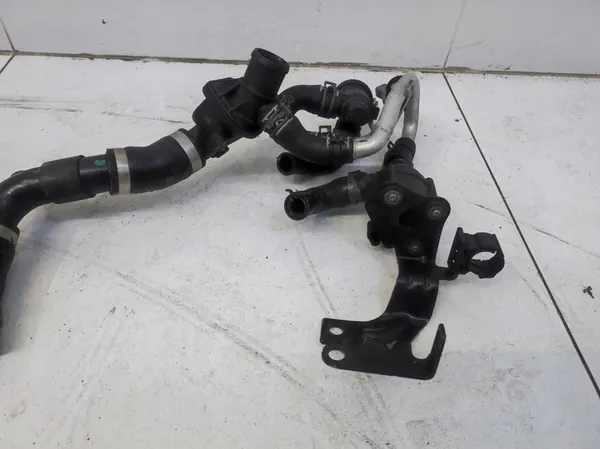 Vesipumpun Letku VW Transporter T6 2.0 TDI image 3