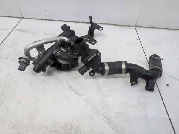 Vesipumpun Letku VW Transporter T6 2.0 TDI image 5