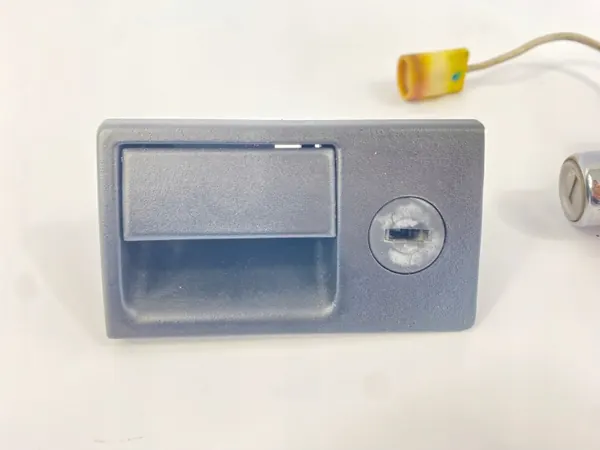 Lukkosarja Mercedes W124 OEM 1246800084 image 6