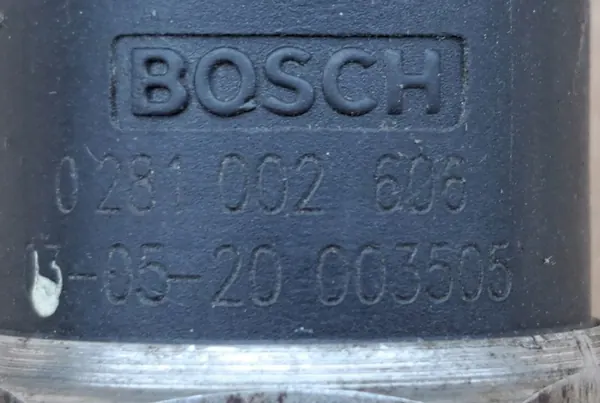 Sensor de Regulador de Pressão de Combustível Audi A8 D3 4.0 TDI V8 image 4