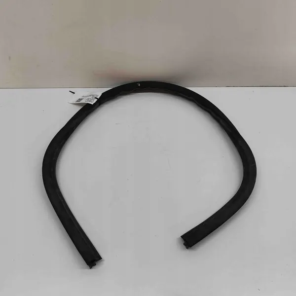 Joint de capot Porsche Panamera 971 OEM 971823737 image 3