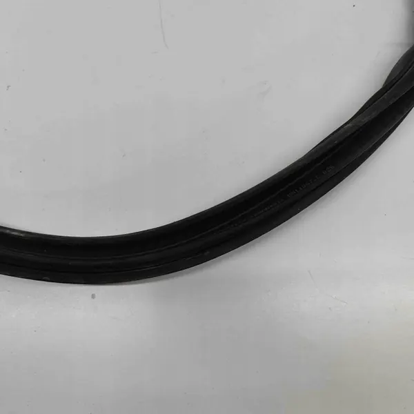 Joint de capot Porsche Panamera 971 OEM 971823737 image 5